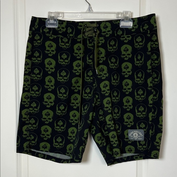Zero Foxtrot Other - Zero Foxtrot Black Green Skull Men's Athletic Shorts Large